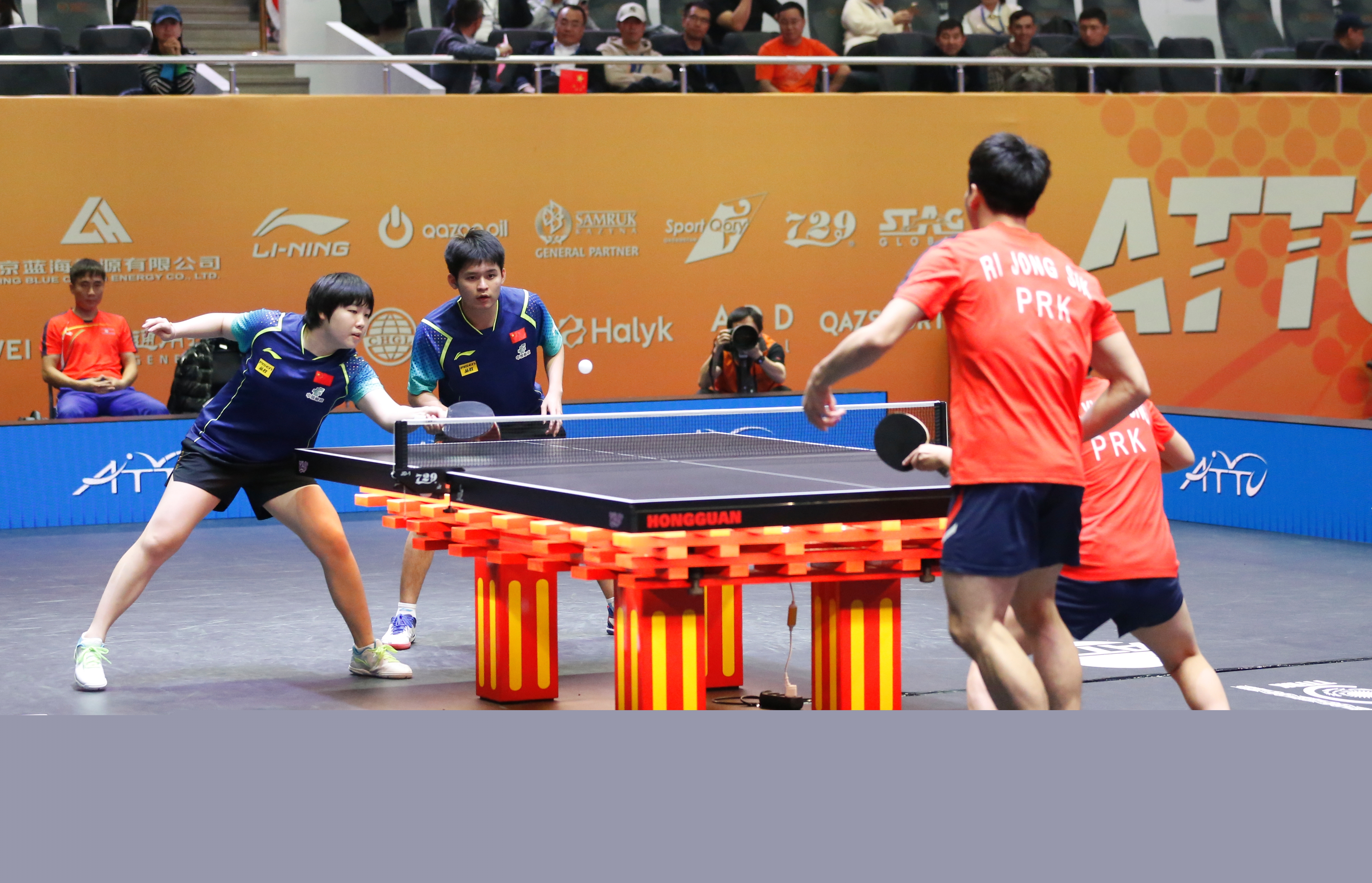 台上的曝光 台上的曝光