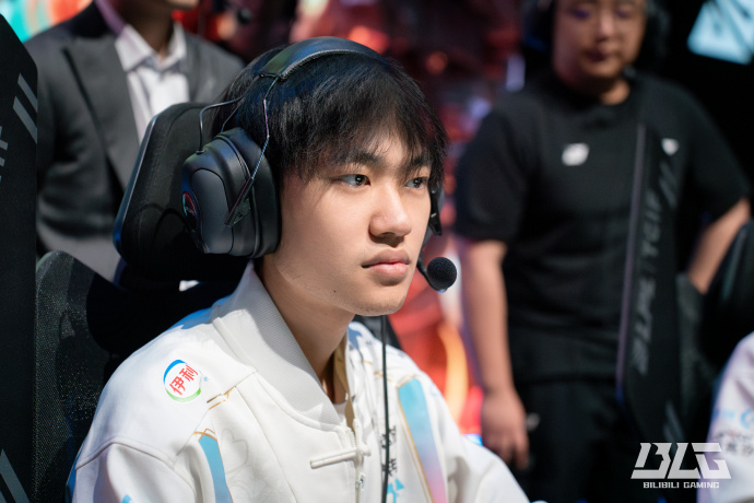 了巨大的压 了巨大的压